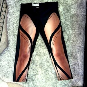 Woman's Fiercepulse leg print leggings. Size L. Never worn, only tried on.